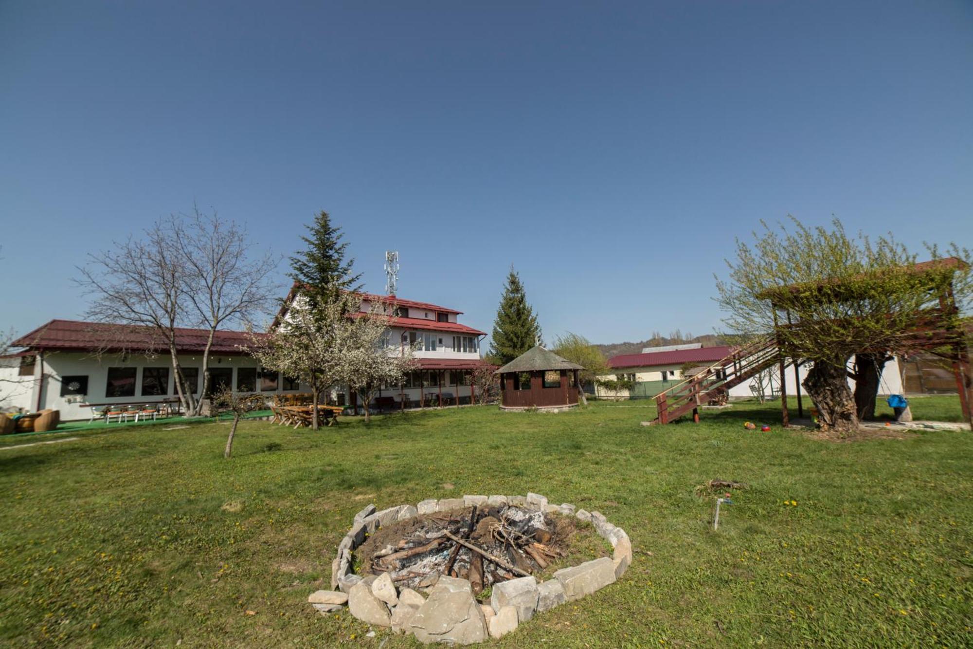 Villa Bravo Breaza Exterior foto